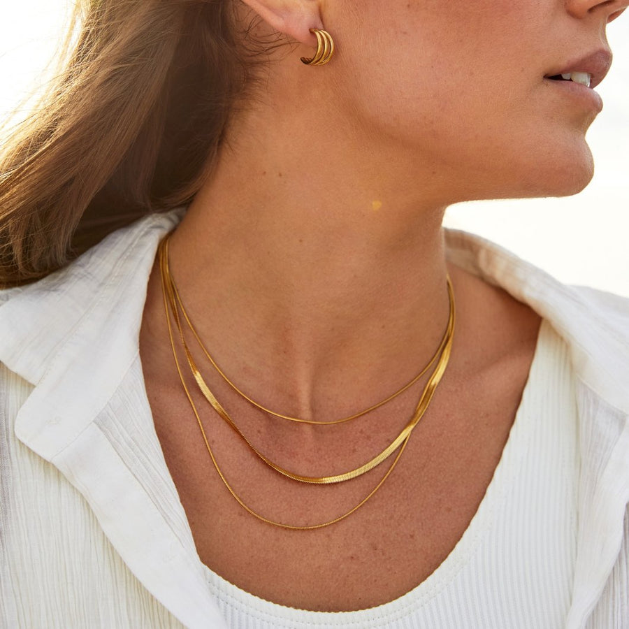 Gelaagde ketting met drie lagen in goudkleur, elegante halsketting voor dames, mooi bij elke outfit | Covesville