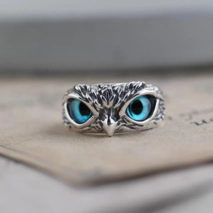 Verstelbare ring met uil, zilverkleurig met blauwe stenen als ogen en een open band, een mooi cadeau voor haar | Covesville