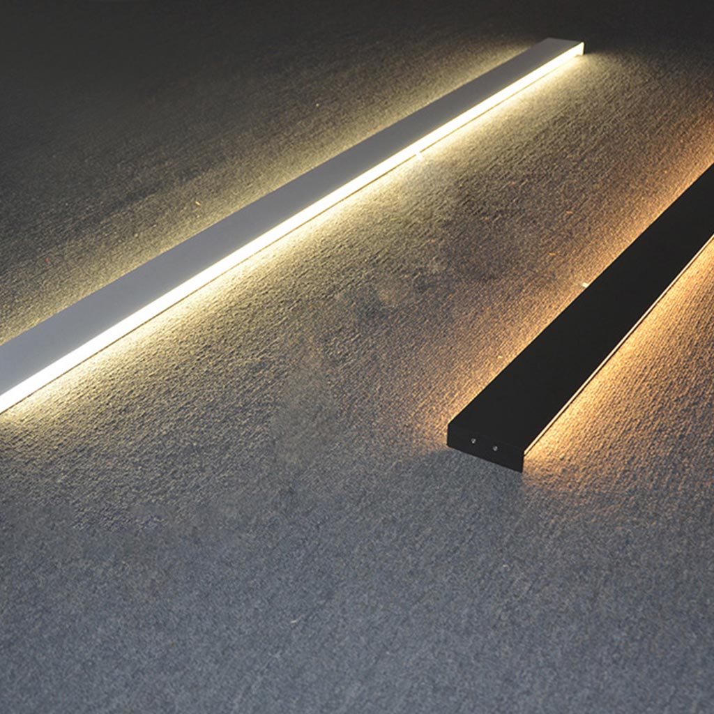 Lineaire wandlamp van aluminium, dimbare LED lichtbalk voor slaapkamer en woonkamer in zwart of wit, 60 tot 200 cm | Covesville