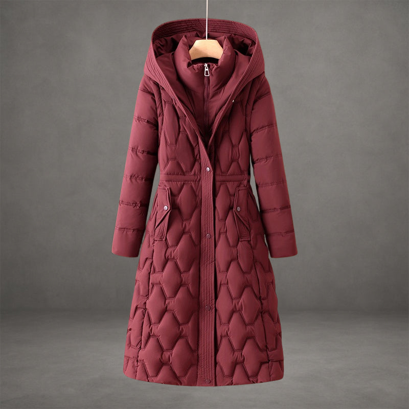 Lange donsjas dames met capuchon, winterjas in rood, wit, bruin of zwart, verkrijgbaar in maat M tot en met XXL | Covesville