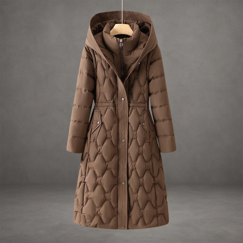 Lange donsjas dames met capuchon, winterjas in rood, wit, bruin of zwart, verkrijgbaar in maat M tot en met XXL | Covesville