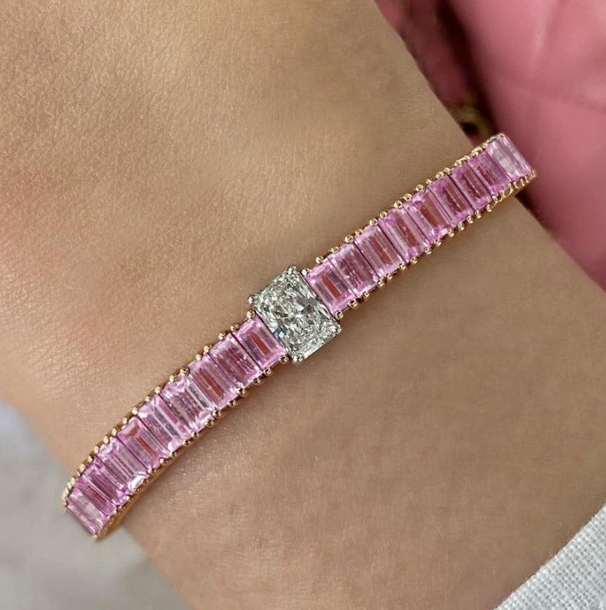 Tennisarmband voor dames met roze stenen en een heldere middensteen, goudkleurige afwerking, 15 tot 23 cm | Covesville