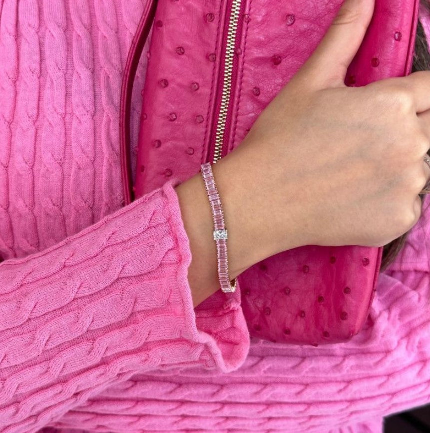 Tennisarmband voor dames met roze stenen en een heldere middensteen, goudkleurige afwerking, 15 tot 23 cm | Covesville