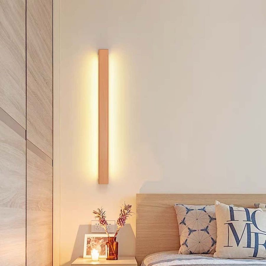Houten wandlamp van beukenhout met LED lichtbalk, lineaire wandlamp in naturel of walnoot, van 60 tot 180 cm | Covesville