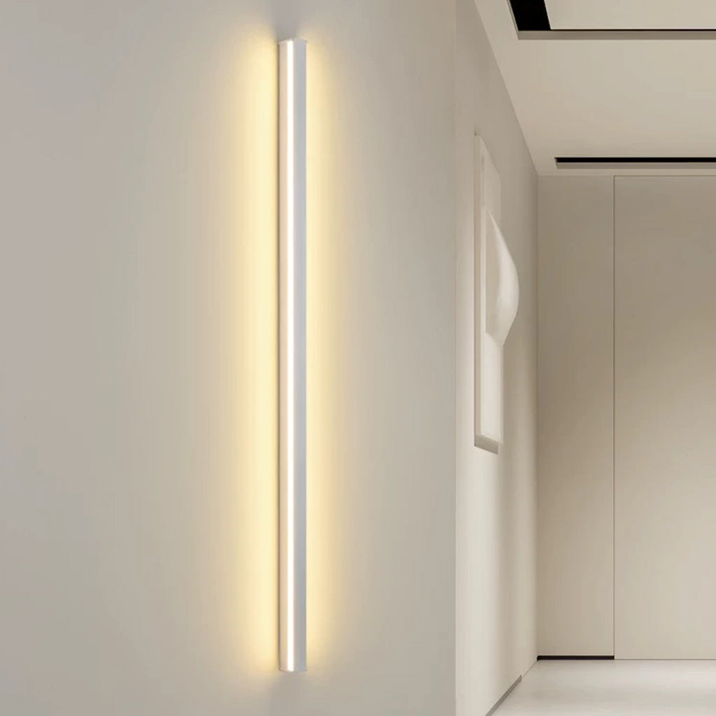 Lange wandlamp met LED lichtbalk, dimbare minimalistische wandlamp van aluminium in zwart of wit, van 60 tot 200 cm | Covesville