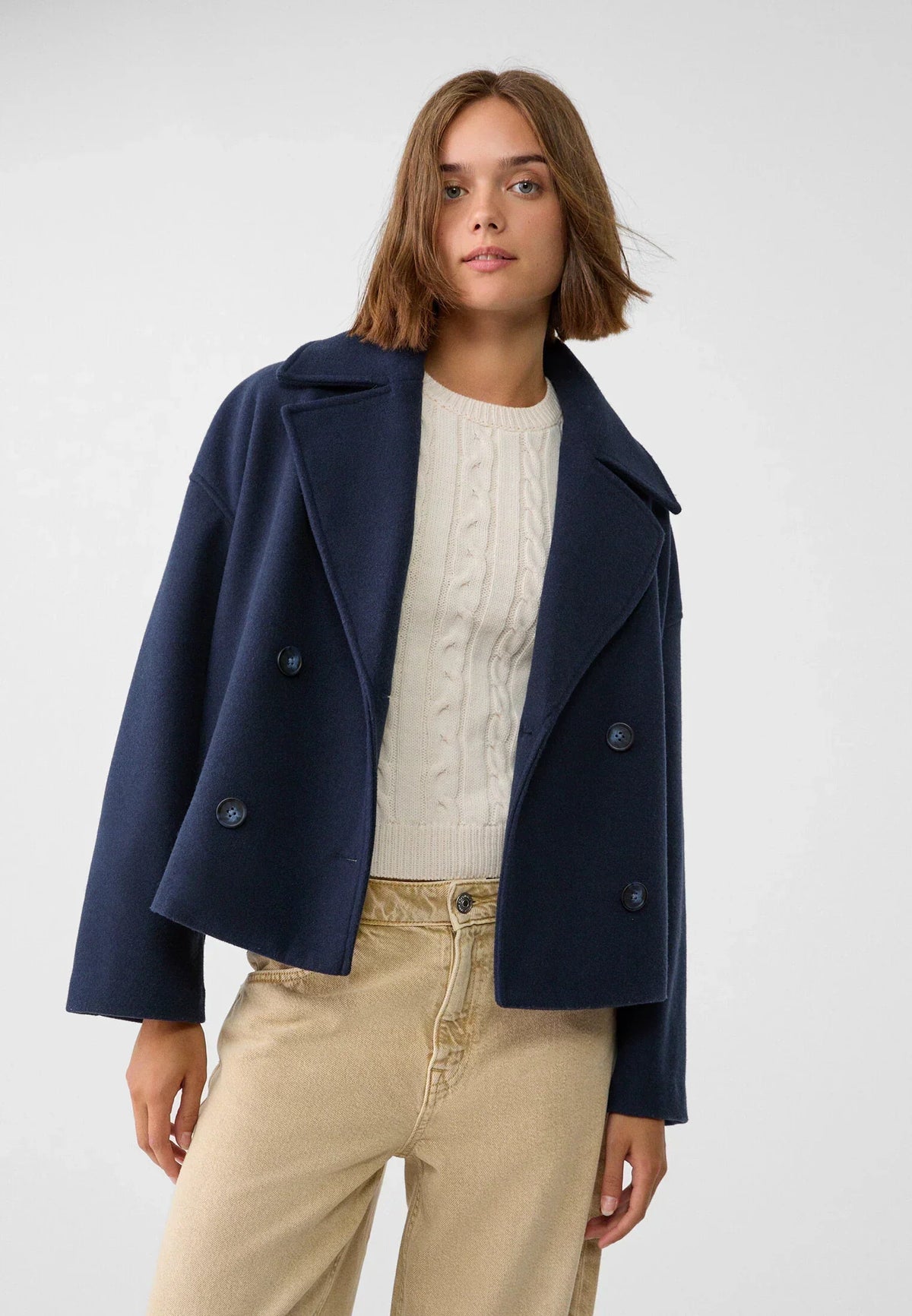 Korte jas dames met dubbele knopenrij en losse oversized pasvorm, licht rekbaar, in zes kleuren, maat XS tot L | Covesville